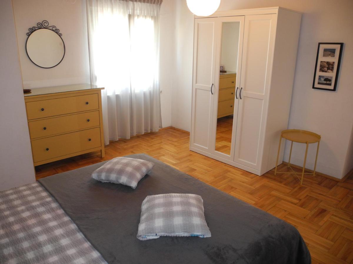 Biro App 4+1 Pax Lägenhet Crikvenica Exteriör bild